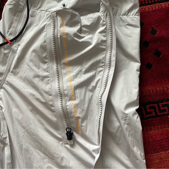 Nike ACG light grey cropped utility track pants size medium - Picture 6 of 16